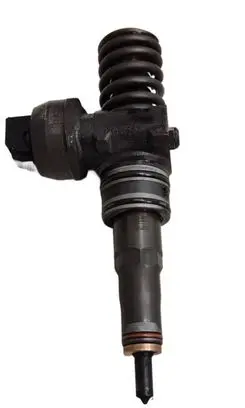 Volkswagen Jetta V Fuel injector 038130073BN