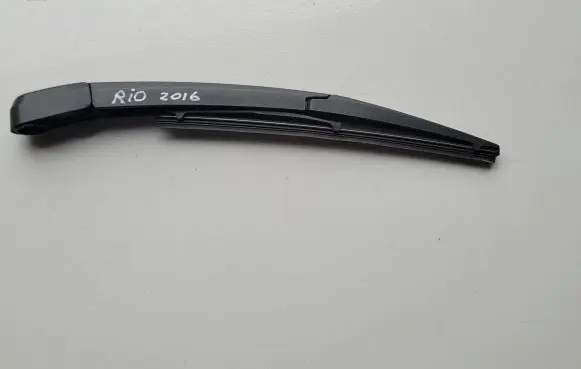 Rear wiper blade arm