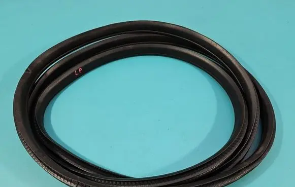 Suzuki SX4 S-Cross Front door rubber seal IMPRK1558768