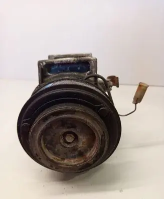 Volvo V70 Air conditioning (A/C) compressor (pump) 8708581