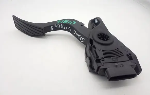 Suzuki Grand Vitara II Accelerator throttle pedal I590065J02 6PV00907400