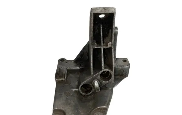 BMW 7 E32 Engine mounting bracket 1747180 11811747180