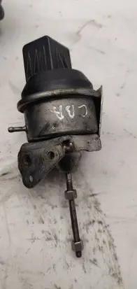 Volkswagen PASSAT B6 Turbine electric control actuator 