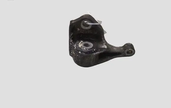 Ford Focus Engine mounting bracket