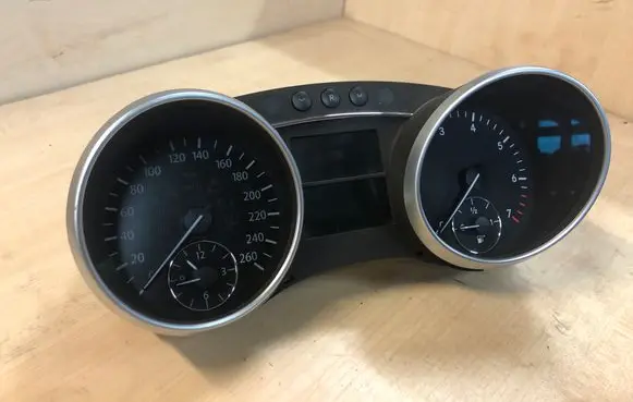 Mercedes-Benz GL X164 Speedometer (instrument cluster) A1645403247 A2C53140378