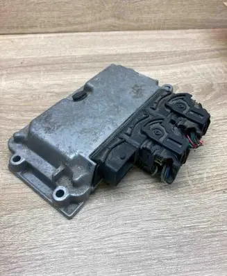 Nissan Micra Engine control unit/module ECU 9642187580 0281010555 WithPlug