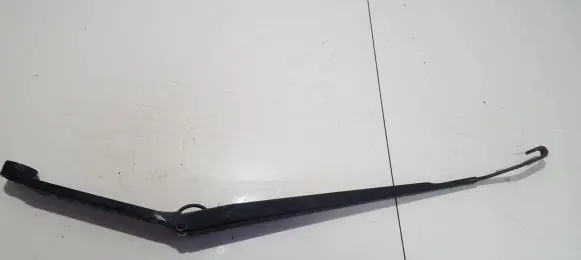 Nissan X-Trail T30 Front wiper blade arm