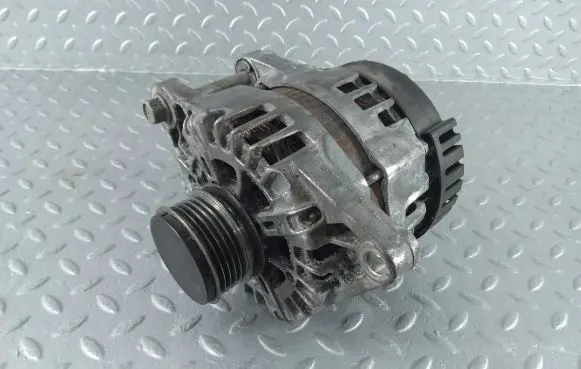 KIA Optima Generator/alternator 373002A800