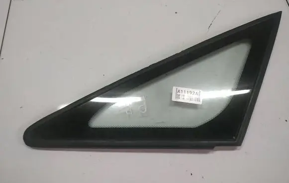 Mitsubishi Grandis Front triangle window/glass AS2