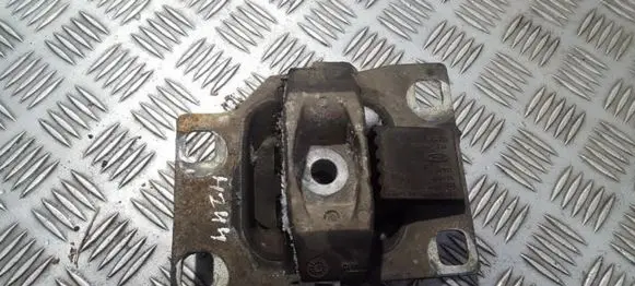 Ford Focus Engine mount bracket 98AB7M121PB 98AB-7M121-PB