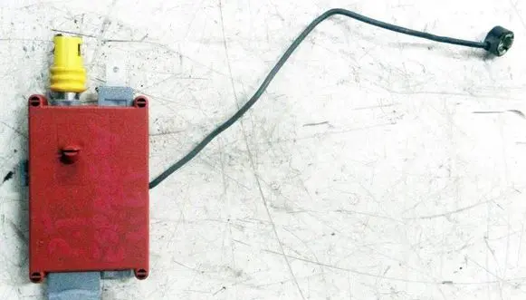 Renault Espace IV Aerial antenna amplifier 8200061683