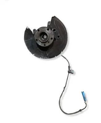 BMW X3 E83 Front wheel hub 