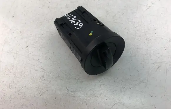 Volkswagen Polo Light switch 6Q0941531B