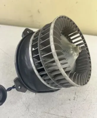 Chrysler Grand Voyager IV Heater fan/blower AY1661000374 790594J 701332366A