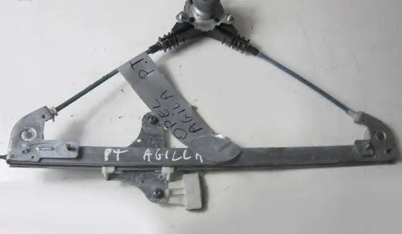 Rear door manual window regulator