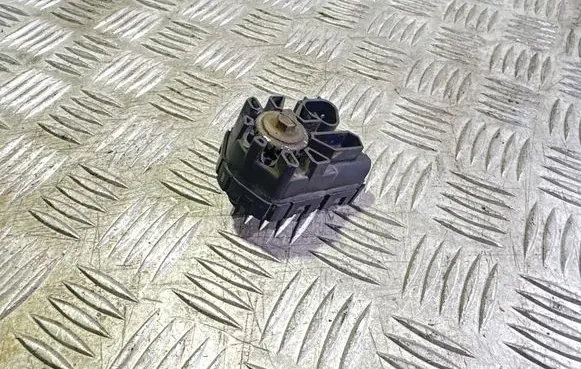 Toyota Avensis T250 Headlight level adjustment motor 