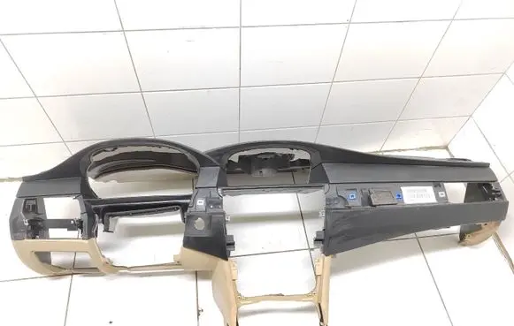 BMW 5 E60 E61 Dashboard 6976407 7138510 51457138510
