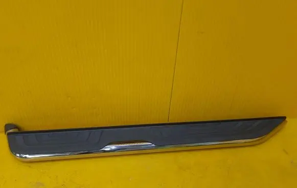 Mercedes-Benz X-class W470 Side skirt front trim A4718500100