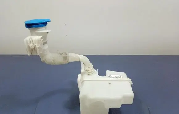 Volkswagen PASSAT CC Windshield washer fluid reservoir/tank 3Q0955448B