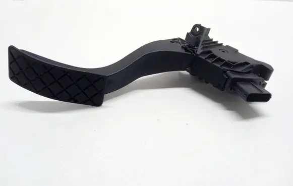 Skoda Octavia Mk3 (5E) Accelerator throttle pedal 5Q1723503H 6PV01062111
