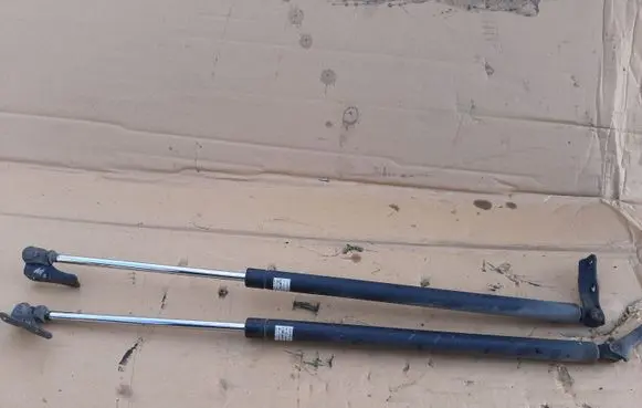 Toyota Previa (XR30, XR40) II Tailgate strut 