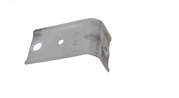 Fender mounting bracket