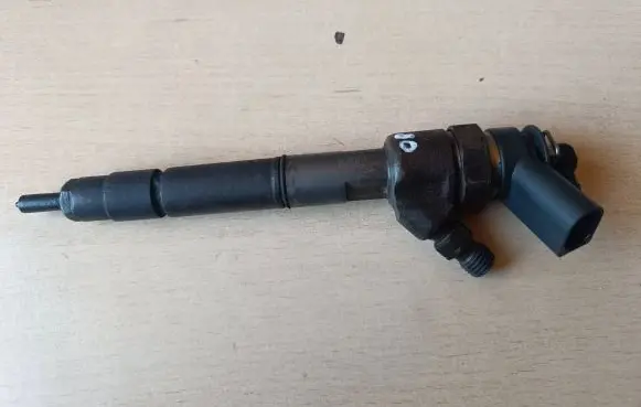 Mercedes-Benz A W169 Fuel injector A6400700787