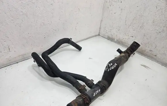Opel Vivaro Engine coolant pipe/hose 922434