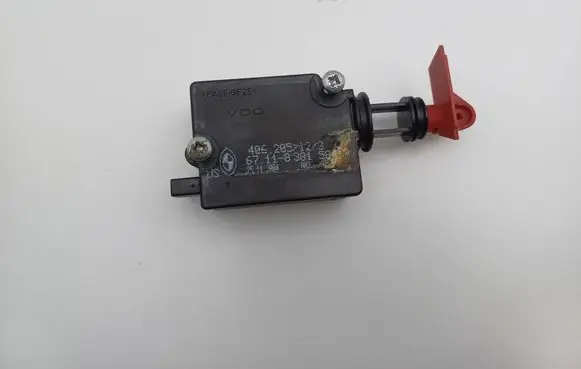 BMW 3 E46 Tailgate boot lock/latch motor 8381584