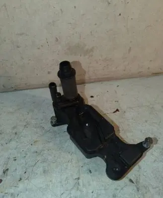 Mercedes-Benz C W205 Breather valve A27001054