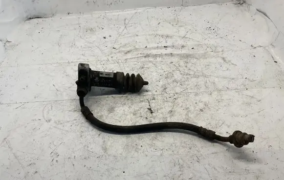 Clutch slave cylinder