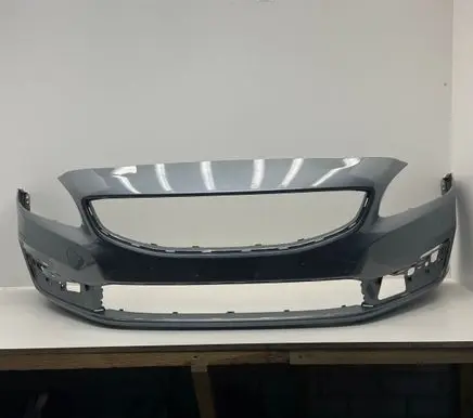 Volvo V60 Front bumper 3132383