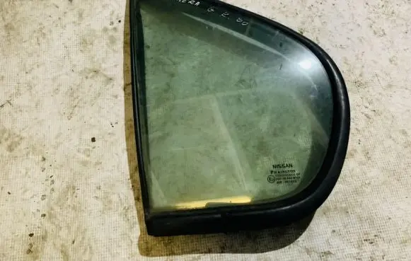 Rear vent window glass