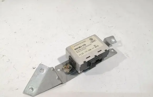 Audi A6 S6 C4 4A Alarm control unit/module 4A0951173 4A0907366A