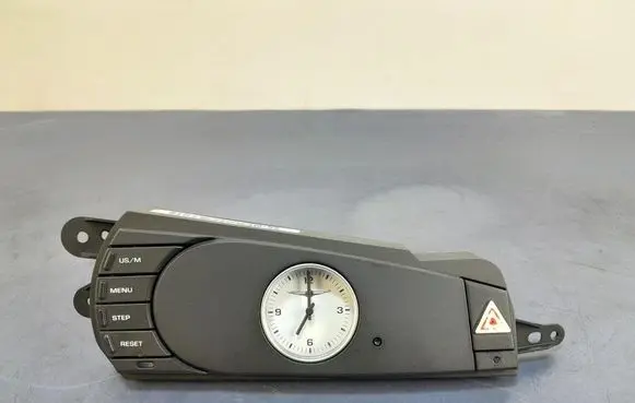 Chrysler Pacifica Radio/CD/DVD/GPS head unit P05082043AB