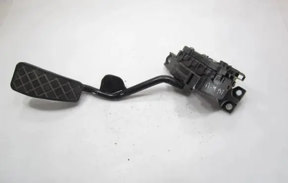 Audi A4 S4 B7 8E 8H Accelerator throttle pedal 8E2721523E 6PV00802634