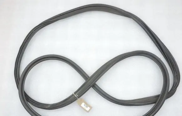 Toyota Avensis T250 Trunk rubber seal (body)