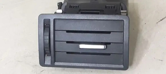 Ford Focus C-MAX Dashboard side air vent grill/cover trim 3M51R018B09