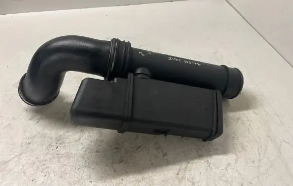 Mercedes-Benz E W211 Intercooler hose/pipe A2115280308 A2115283582