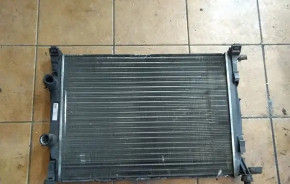 Renault Megane II Coolant radiator