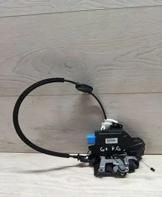Volkswagen Golf Plus Rear door lock 7L0839015H