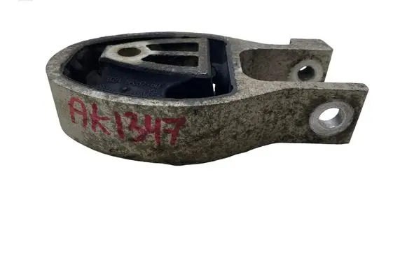 Ford Mondeo MK IV Engine mount bracket 6G916P082AD