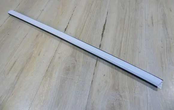Tesla Model S Front door windshield rail 160017100A