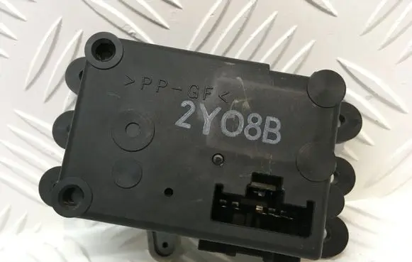 Mazda Premacy Air flap motor/actuator 2Y08B