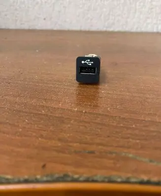 BMW 6 F12 F13 USB socket connector 923765601 1057