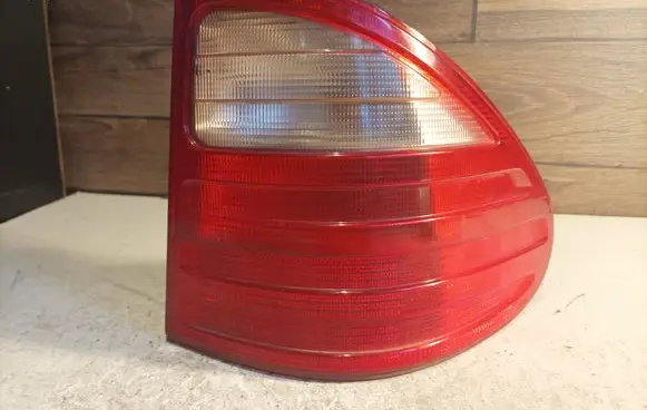 Mercedes-Benz E W210 Rear/tail lights A2108204864