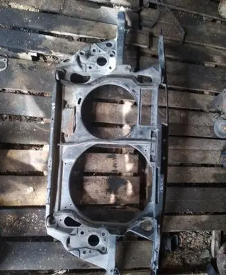 Volkswagen PASSAT B5 Radiator support slam panel