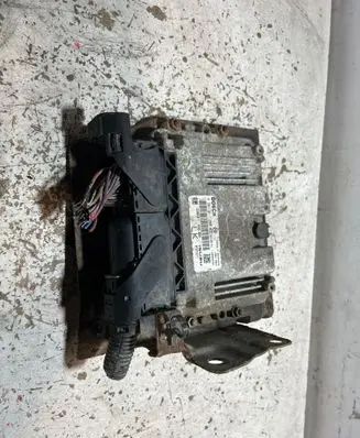 Opel Astra H Engine control unit/module 0281011380 12992628 8973729171