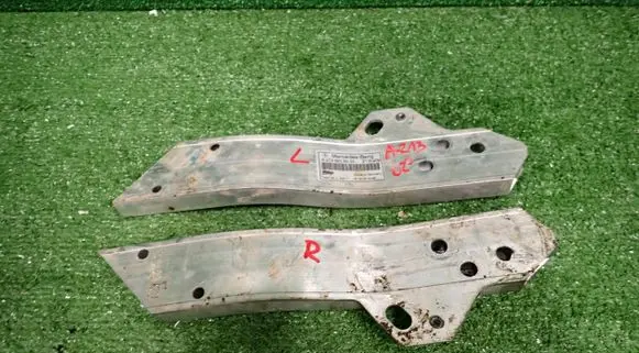 Mercedes-Benz E W213 Fender mounting bracket AA10616