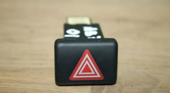 Audi A4 S4 B7 8E 8H Hazard light switch 8E0941509